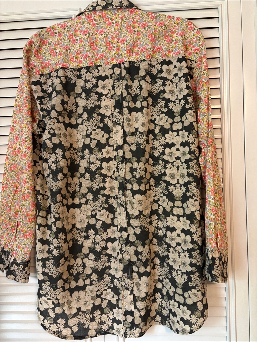 Natural Life Boho Relaxed Fit Floral Patchwork Ling Sleeve Buttondown Top Size M - Picture 7 of 9